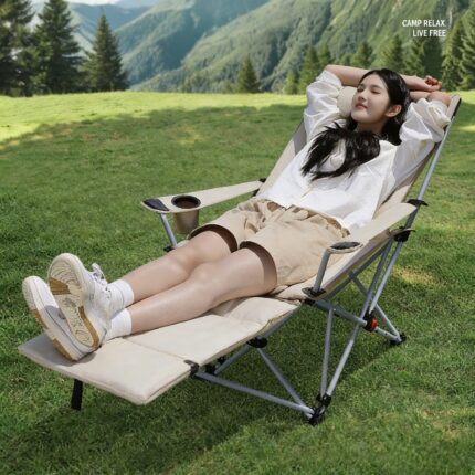 Adjustable crescent-shaped recliner